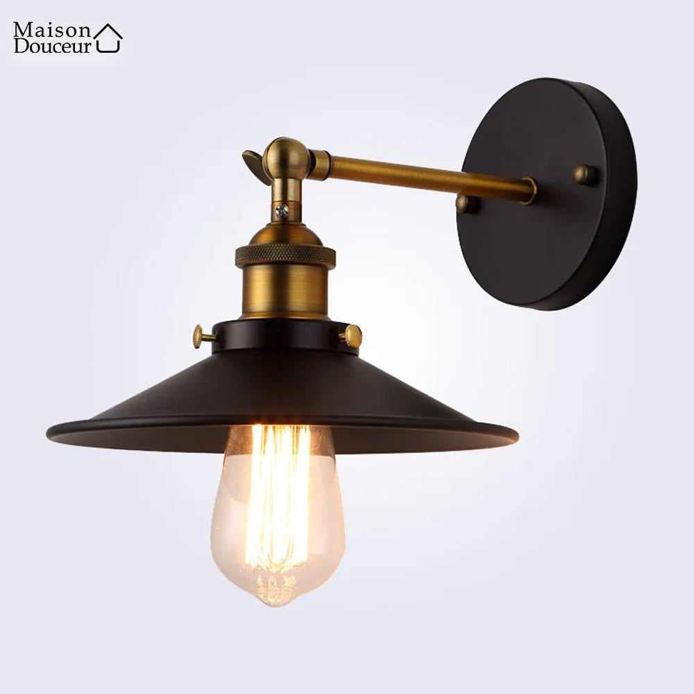 Nila wall light