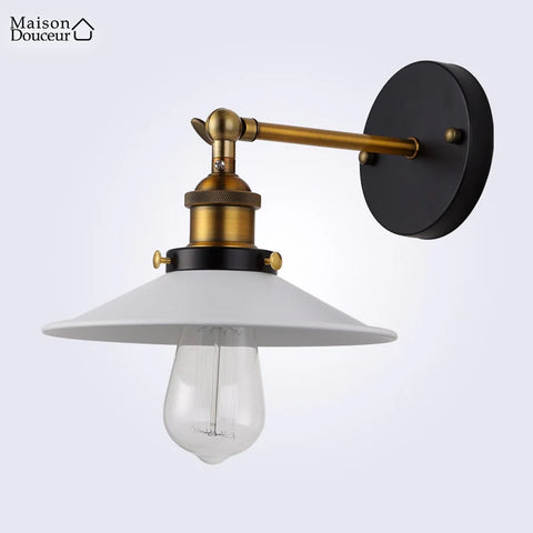 Nila wall light