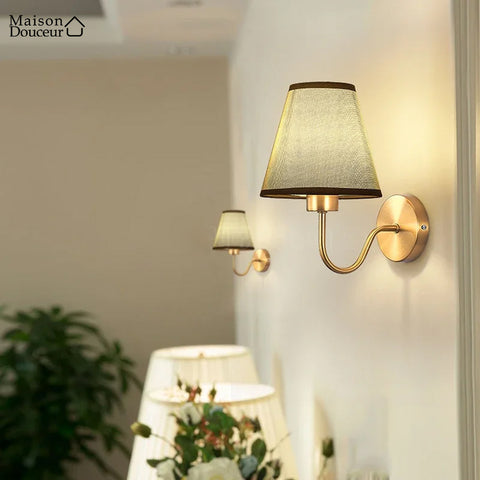 Tenty wall light 