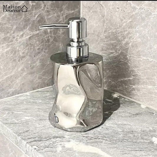 Antoinette soap dispenser 