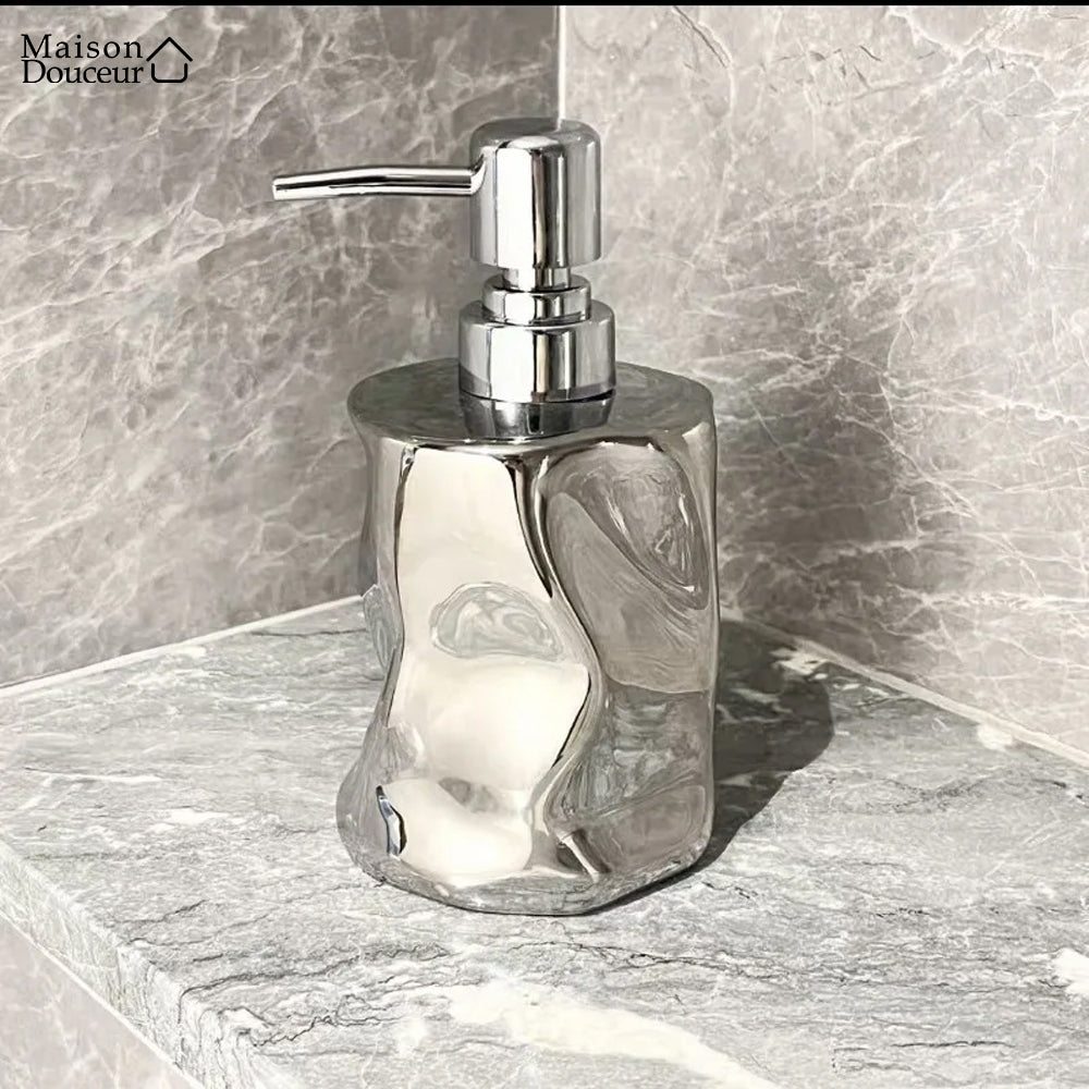 Antoinette soap dispenser 