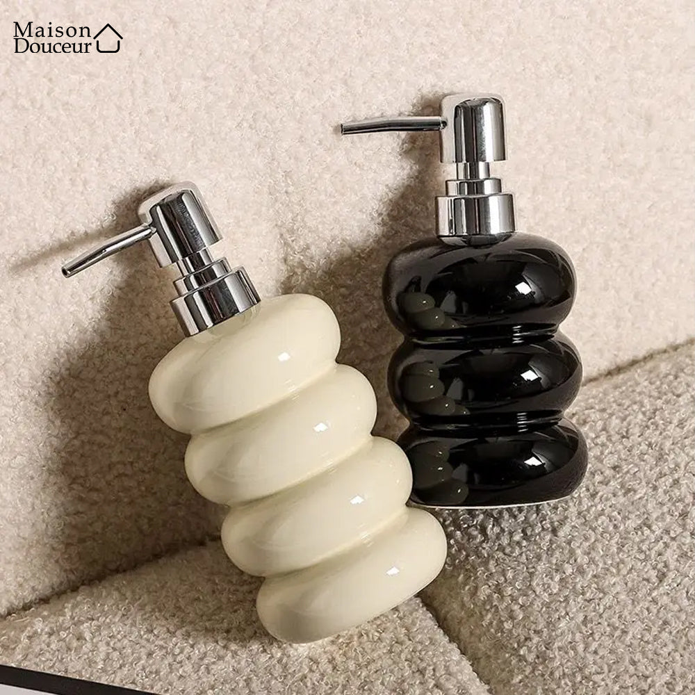 Laura soap dispenser 