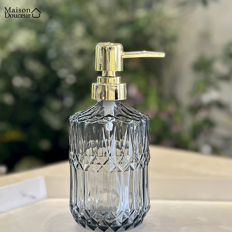 Mathilde soap dispenser 