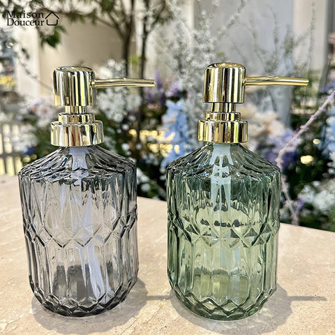 Mathilde soap dispenser 