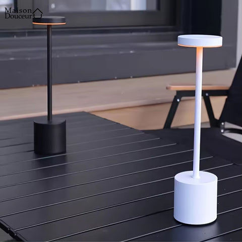 Rechargeable table lamp