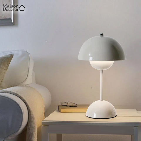 Louisa table lamp