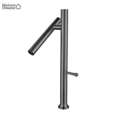 Tacey kitchen faucet