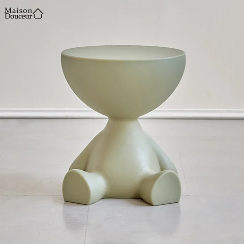 Joyeuse Round Side Table 