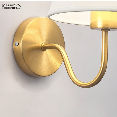 Tenty wall light 