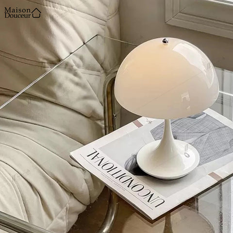 Freja table lamp