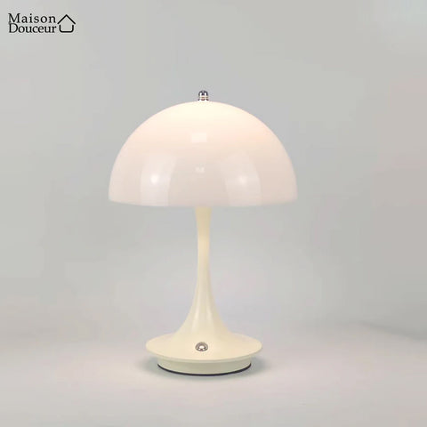 Freja table lamp