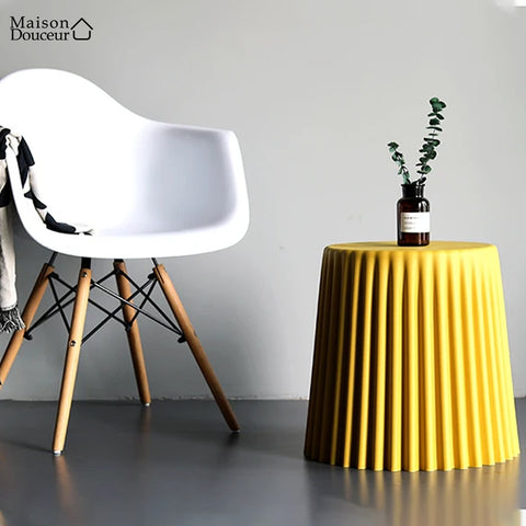 Calypso round side table 