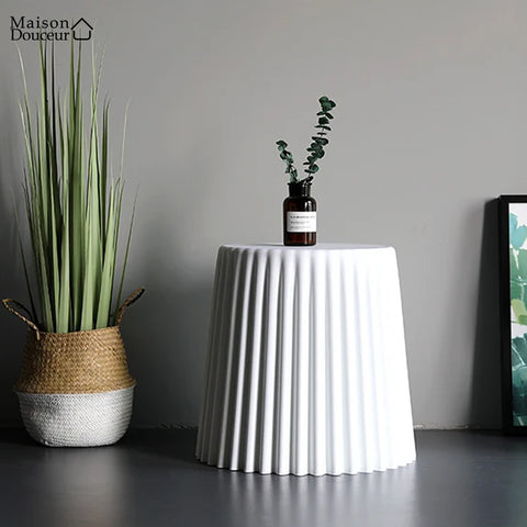 Calypso round side table 