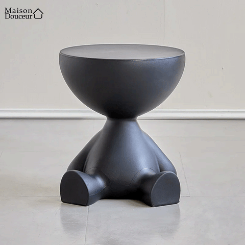 Joyeuse Round Side Table 