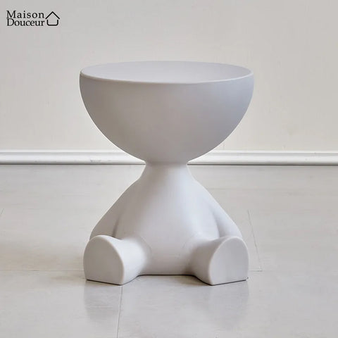 Joyeuse Round Side Table 