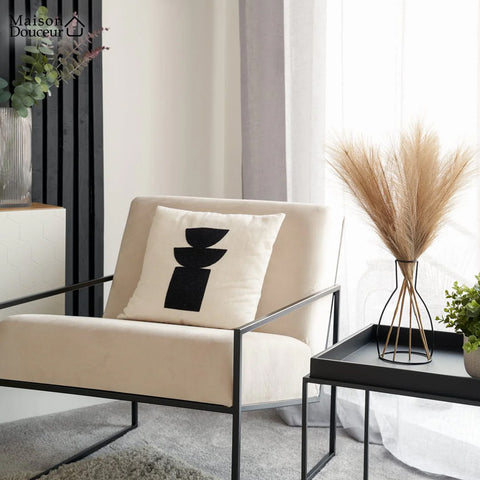 Iron silhouette vase 